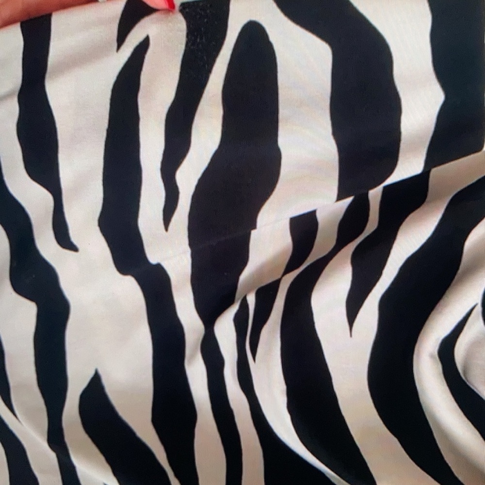 Wave striped clothing top - Picture 2 of 3